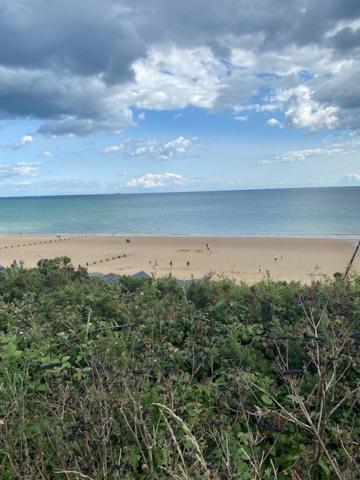 8 Bed Sun Decked Caravan Unlimited High Speed Wifi And Fun At Seawick Holiday Park クラクトン・オン・シー エクステリア 写真